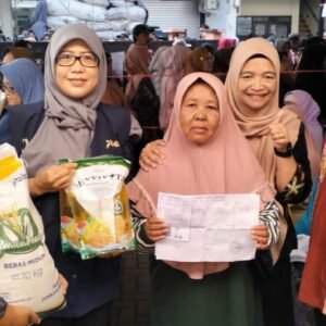 41.387 Warga Cimahi Terima 827 Ton Beras dan 165 Ribu Liter Minyak Goreng CPP