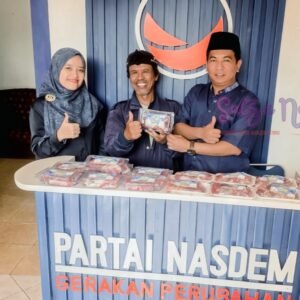 Rayakan Idul Adha, NasDem Cimahi Salurkan Ratusan Paket Kurban ke Struktur Partai dan Warga